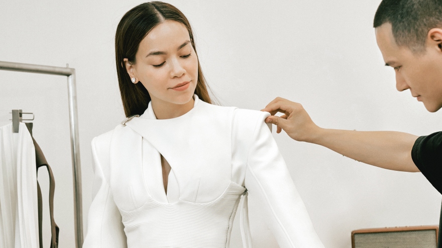 Hồ Ngọc Hà, người mẫu Phương Oanh tham dự Tuần lễ thời trang "Inflowing"